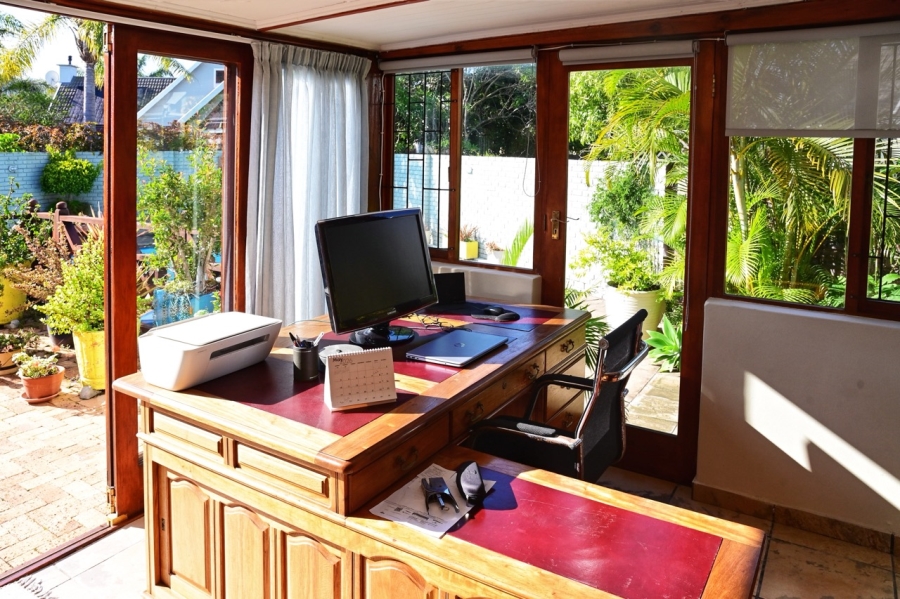 3 Bedroom Property for Sale in Sedgefield Island Village Western Cape